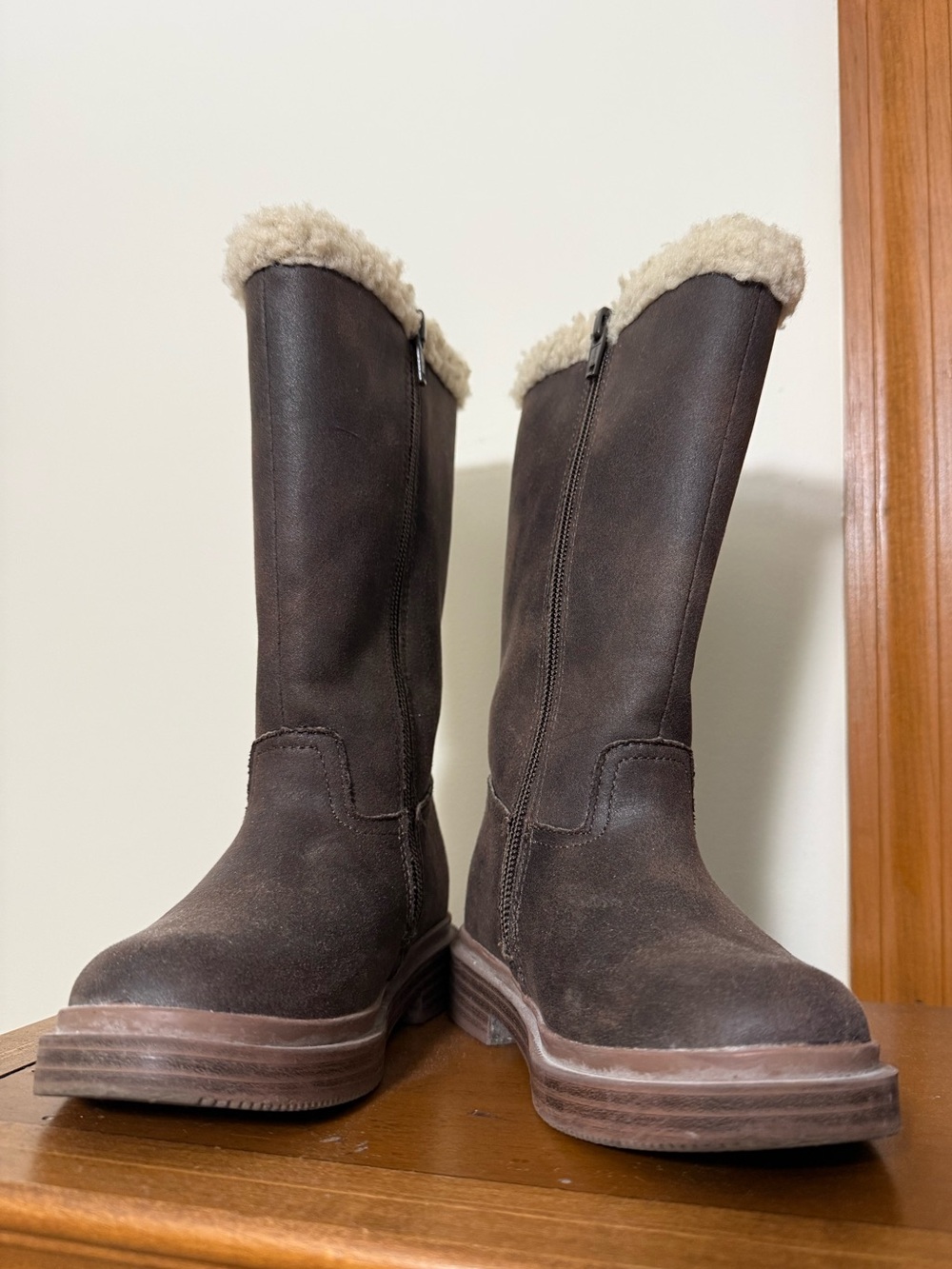 🧣H&M 🧣 Brown Faux-Shearling Tall Winter Boots
